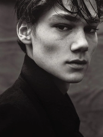 A cover of "我" cluster. The owner is navigatorwt. The cluster consists of 18 elements.