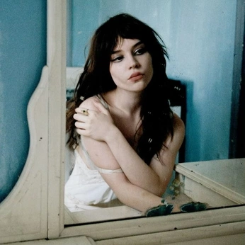 A cover of "Lux Ethier" cluster. The owner is nublz. The cluster consists of 37 elements.