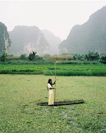 A cover of "NINH BINH MOOD BOARD" cluster. The owner is tommm. The cluster consists of 11 elements.