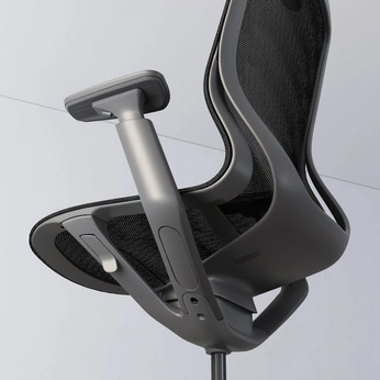 A cover of "Organic Tech Fusion" cluster. The owner is magisryan. The cluster description is "用流线和包裹感表现精密技术，结构虽复杂但外观柔顺；曲线肌理、结构拟态、控制与舒适的统一". The cluster consists of 3 elements.