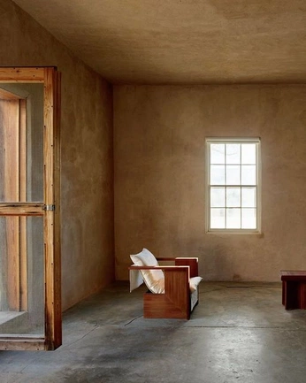 A cover of "Interior" cluster. The owner is aly. The cluster consists of 5 elements.