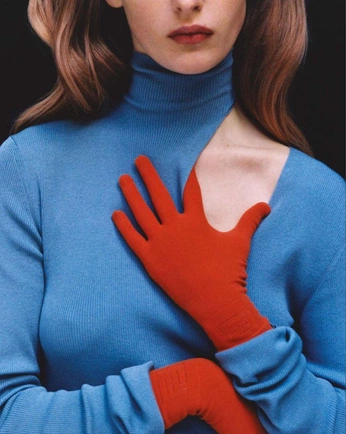 A cover of "DC RED" cluster. The owner is mariadc. The cluster consists of 26 elements.