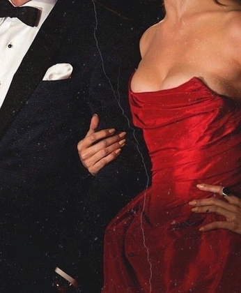 A cover of "sev" cluster. The owner is swimcap. The cluster consists of 4 elements.