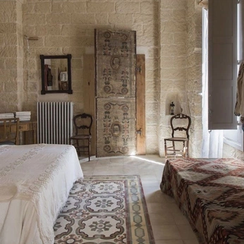 A cover of "Home" cluster. The owner is vanessasullivan. The cluster description is "AD is my religion.". The cluster consists of 40 elements.