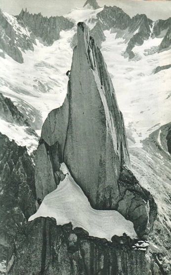 A cover of "climbing" cluster. The owner is lizcosmos. The cluster consists of 69 elements.