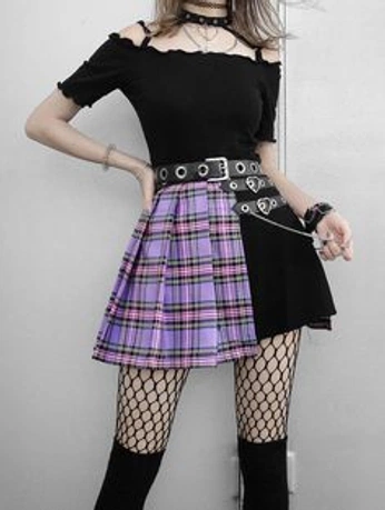 A cover of "(OC) roux feminine" cluster. The owner is yintwined. The cluster consists of 7 elements.