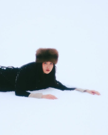 A cover of "Untraceable Surviving" cluster. The owner is theanedyalko. The cluster consists of 60 elements.