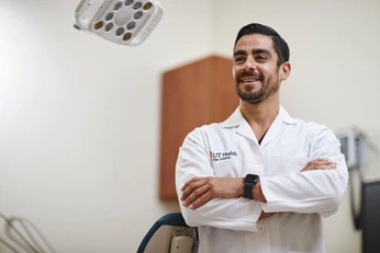 A cover of "Poses profissionais" cluster. The owner is flaviaandreia. The cluster consists of 1 element.