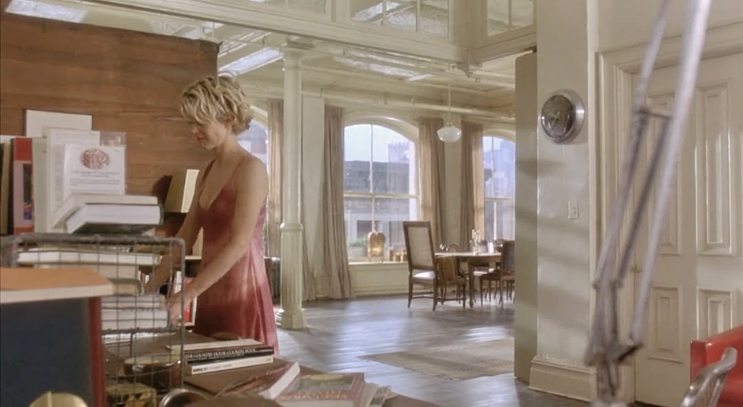 A still from Addicted to Love (1997), with production design by Robin Standefer.