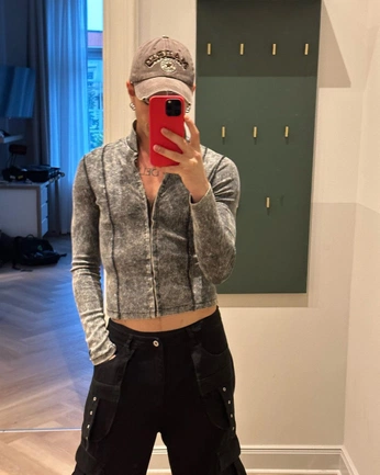 A cover of "savant" cluster. The owner is marksavant. The cluster consists of 24 elements.