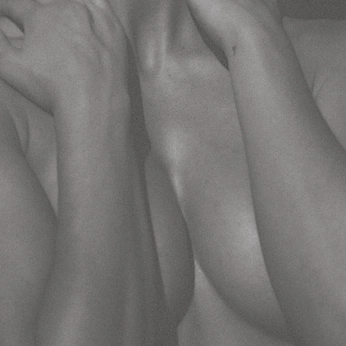 A cover of "Her" cluster. The owner is sandra05. The cluster consists of 7 elements.