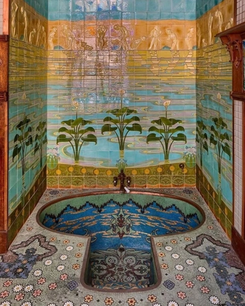 A cover of "SPACE" cluster. The owner is maddicasaiz. The cluster consists of 1 element.