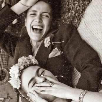 A cover of "a shared breath" cluster. The owner is eyejaw. The cluster consists of 185 elements.