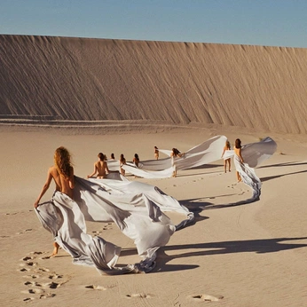 A cover of "Ethereal Light Elegant" cluster. The owner is tamarad. The cluster consists of 11 elements.