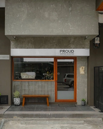 A cover of "Coffee Shop" cluster. The owner is bartutabakci. The cluster consists of 3 elements.