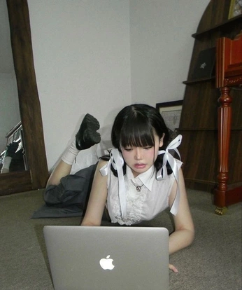 A cover of "📸" cluster. The owner is nice2angels. The cluster consists of 62 elements.