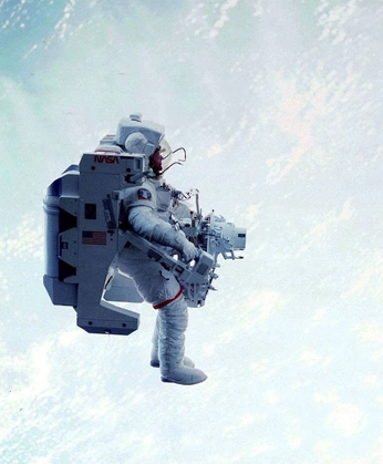 A cover of "Photo" cluster. The owner is simonbischofberg. The cluster consists of 2 elements.