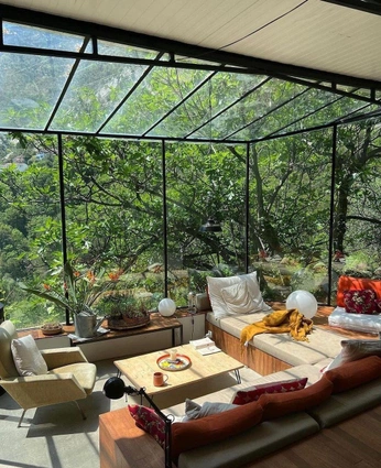 A cover of "decor" cluster. The owner is saidaliharder. The cluster consists of 9 elements.