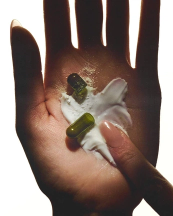 A cover of "laytin" cluster. The owner is yagmurcreates. The cluster consists of 1 element.