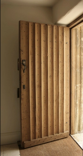 A cover of "Entry" cluster. The owner is henrybrereton. The cluster consists of 5 elements.