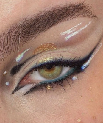 A cover of "beaty" cluster. The owner is deyana. The cluster consists of 1 element.