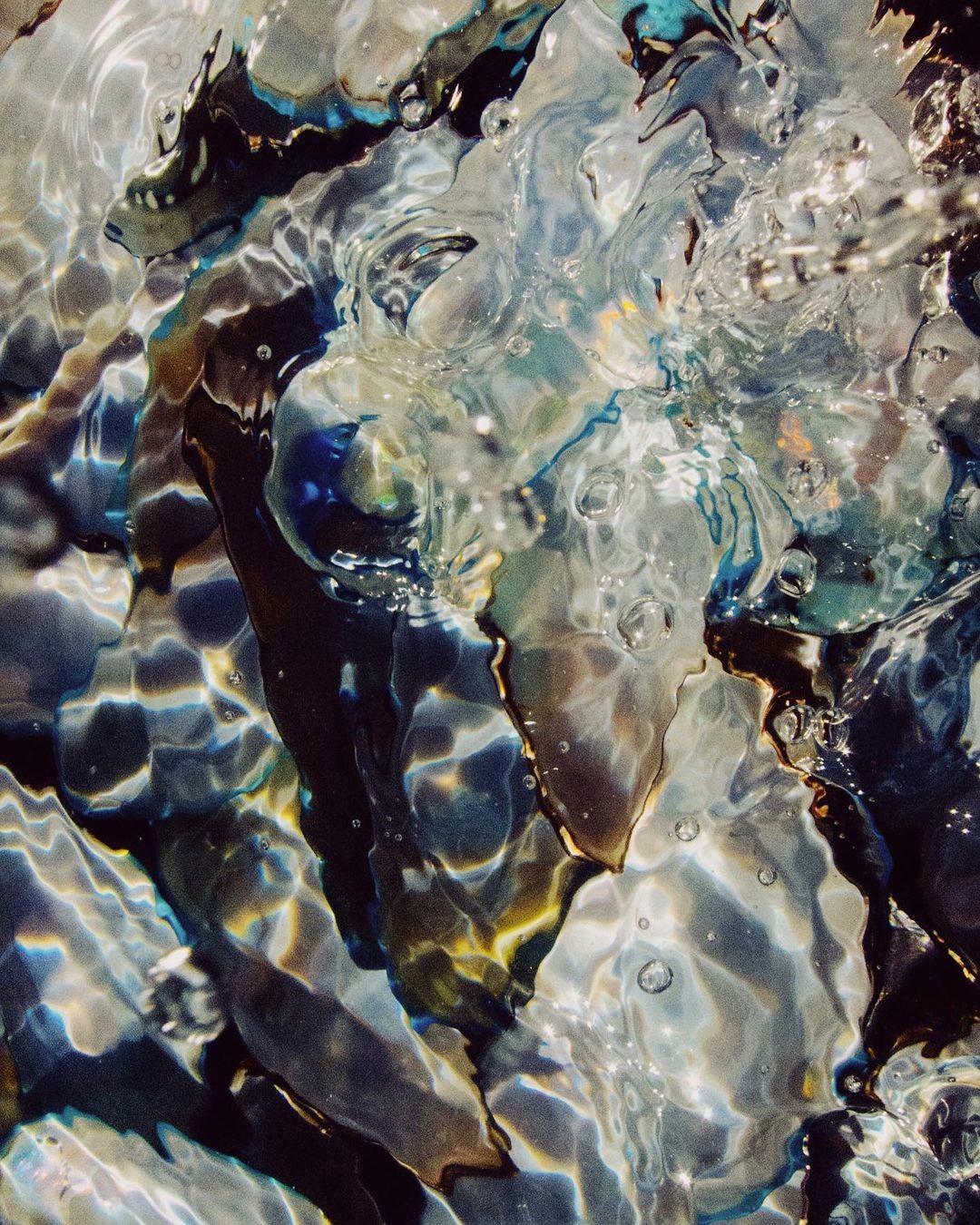 An Instagram  post added on Nov 07, 2024. The author is @sara.erasmo. May present: visual arts.