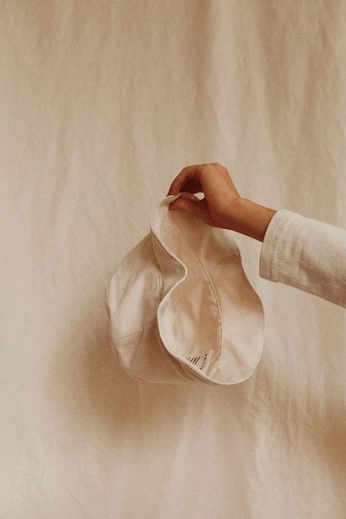 A cover of "Create new bags" cluster. The owner is paullareau. The cluster description is "Créer une révolution avec une nouvelle façon de porter des objets.". The cluster consists of 21 elements.