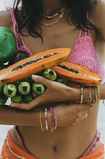 A cover of "swim" cluster. The owner is gaia.studios. The cluster consists of 3 elements.