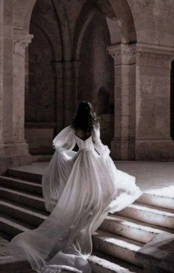 A cover of "The Dreaming" cluster. The owner is teaandtomes. The cluster consists of 191 elements.