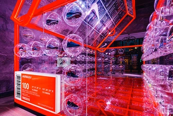 A cover of "Retail & experience" cluster. The owner is shemakessomex. The cluster consists of 88 elements.