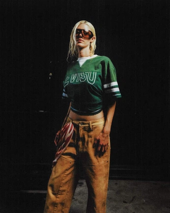 A cover of "Warehouse Editorial" cluster. The owner is thephotogenius. The cluster description is "Styling References". The cluster consists of 33 elements.