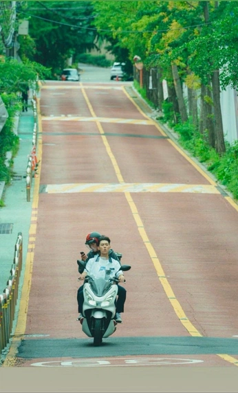 A cover of "stills" cluster. The owner is inthemood4luv. The cluster consists of 1 element.