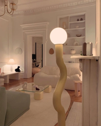 A cover of "INTR" cluster. The owner is ericafree. The cluster consists of 12 elements.