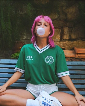 A cover of "Leah" cluster. The owner is charlottemary. The cluster consists of 6 elements.