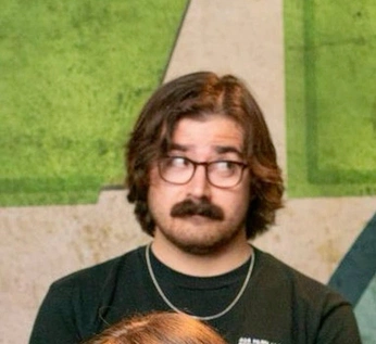 A cover of "eddy burback" cluster. The owner is heartsforsza. The cluster consists of 44 elements.