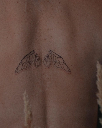 A cover of "tattoos" cluster. The owner is krooxes. The cluster consists of 9 elements.