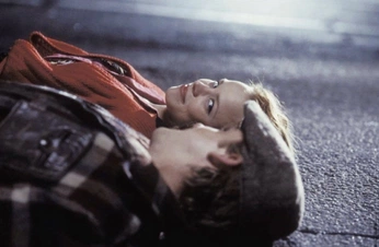 A cover of "love" cluster. The owner is camgzz. The cluster consists of 3 elements.