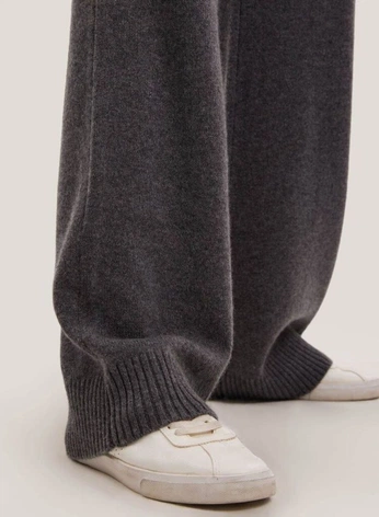 A cover of "grey" cluster. The owner is lolapalooza. The cluster consists of 4 elements.