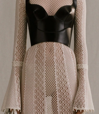 A cover of "clothes" cluster. The owner is designik.a. The cluster consists of 2 elements.