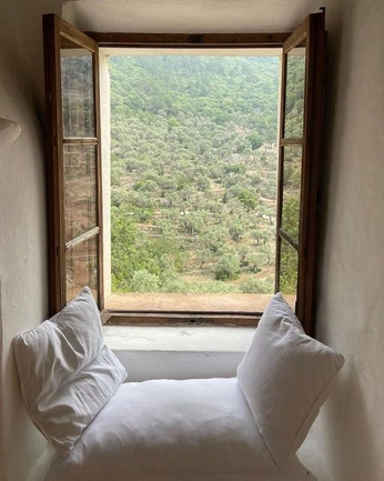 A cover of "Peace" cluster. The owner is raeanne. The cluster consists of 33 elements.