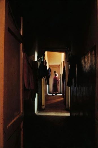 A cover of "Dorway" cluster. The owner is ellask. The cluster consists of 1 element.