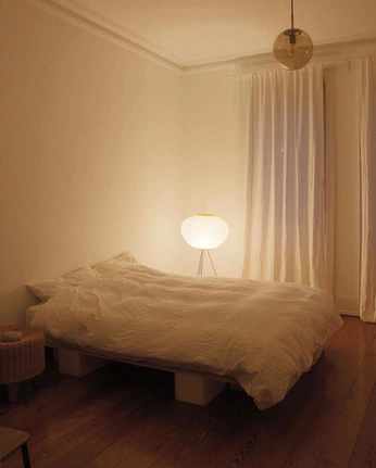 A cover of "V" cluster. The owner is laama. The cluster consists of 6 elements.