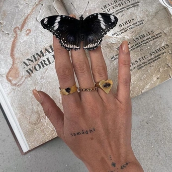 A cover of "Pics" cluster. The owner is chelseayaninne. The cluster consists of 7 elements.