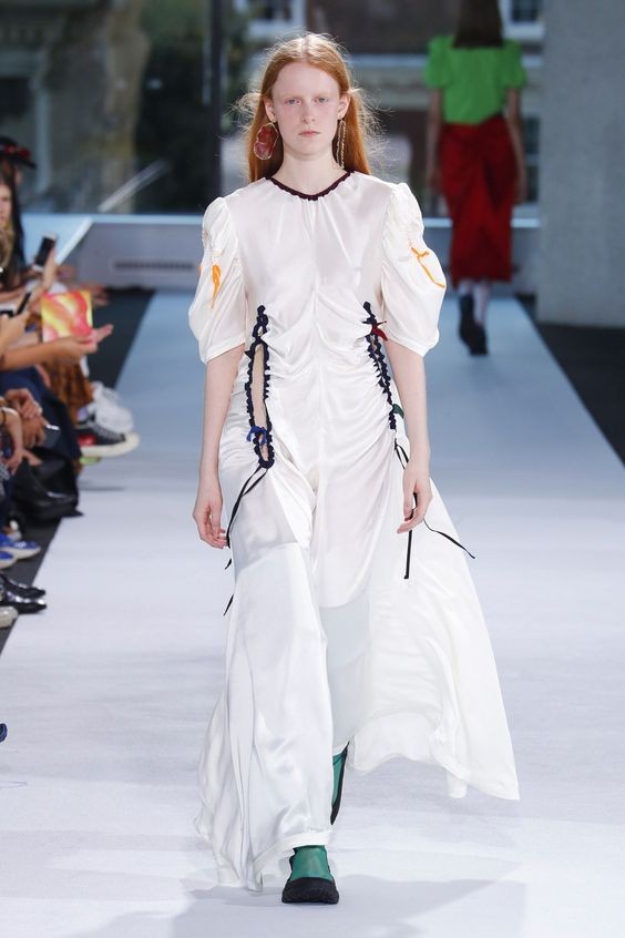 Lululeika Ravn Liep on the runway for Roksanda Spring/Summer 2018 at London Fashion Week.