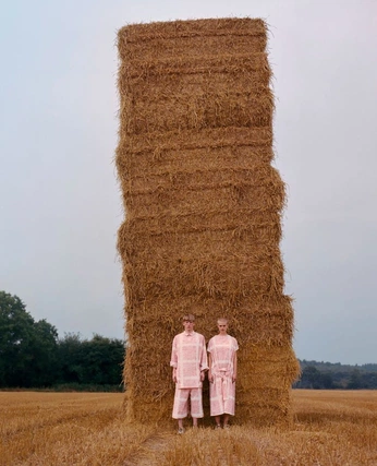 A cover of "mujj photography" cluster. The owner is yozlem. The cluster consists of 2 elements.