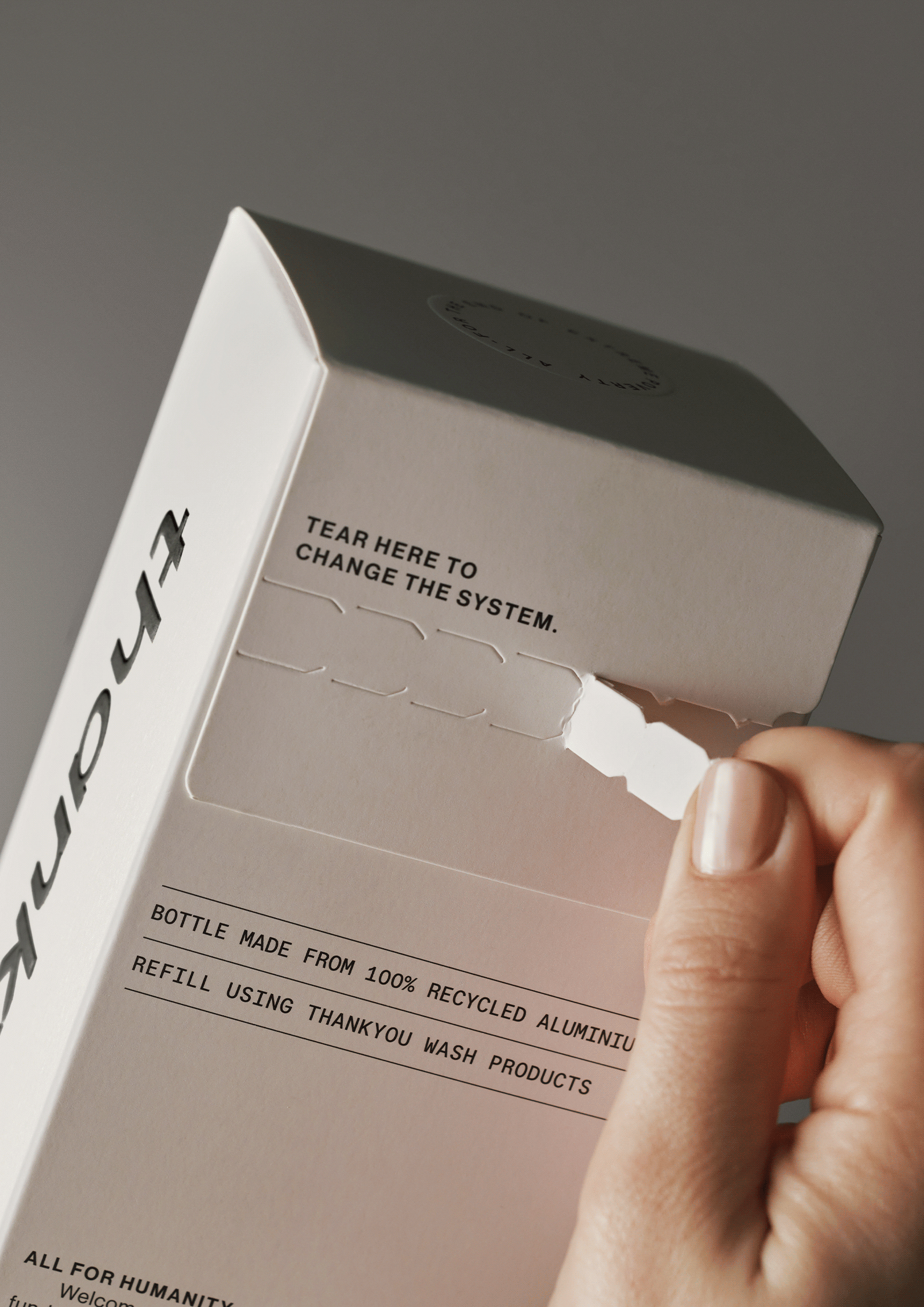 Packaging para botella utilizado como referencia para iniciar un proyecto de kit de bebidas