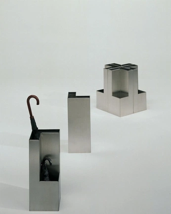 A cover of "Cutlery & Utensil Caddy" cluster. The owner is leowang. The cluster consists of 17 elements.