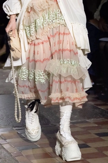 A cover of "fasion" cluster. The owner is bblobb. The cluster consists of 1 element.