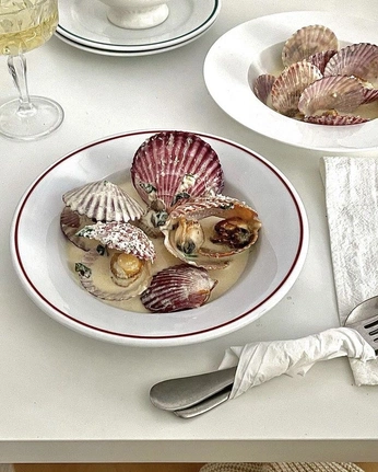 A cover of "Portal - October" cluster. The owner is lianaj. The cluster consists of 12 elements.