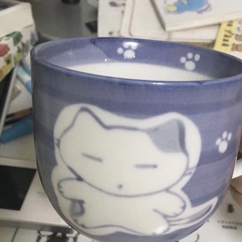 A cover of "Things" cluster. The owner is lissichr. The cluster consists of 130 elements.